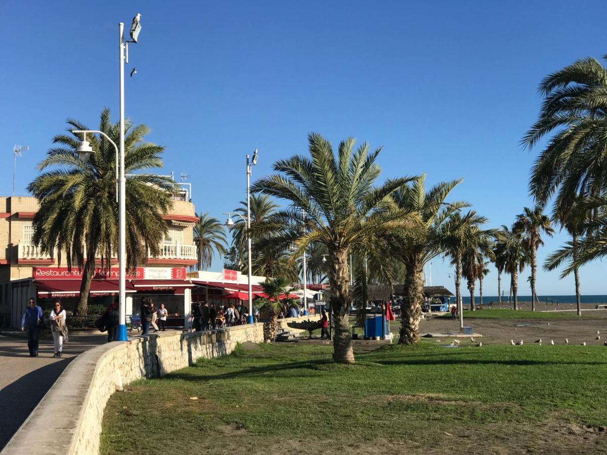 Malaga Beach House, 2 City Bikes, 2 Children'S Bikes, Wifi, Big Terrace, Bbq, Family, Childfriendly Bagian luar foto