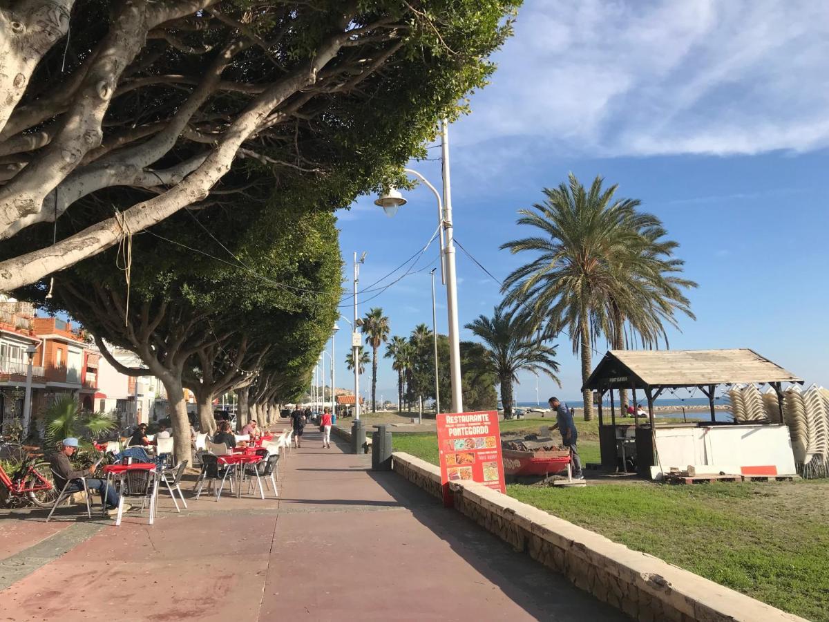 Malaga Beach House, 2 City Bikes, 2 Children'S Bikes, Wifi, Big Terrace, Bbq, Family, Childfriendly Bagian luar foto