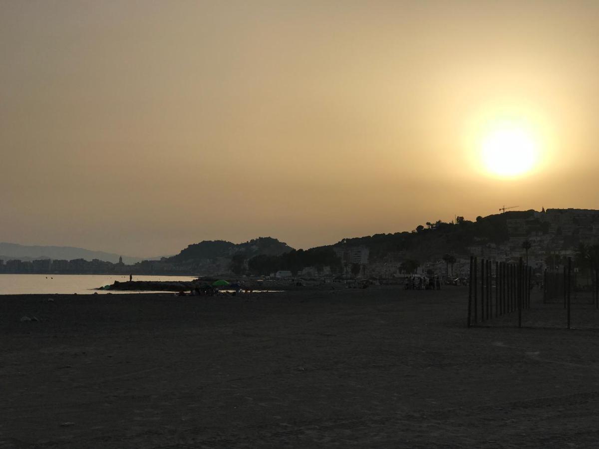 Malaga Beach House, 2 City Bikes, 2 Children'S Bikes, Wifi, Big Terrace, Bbq, Family, Childfriendly Bagian luar foto