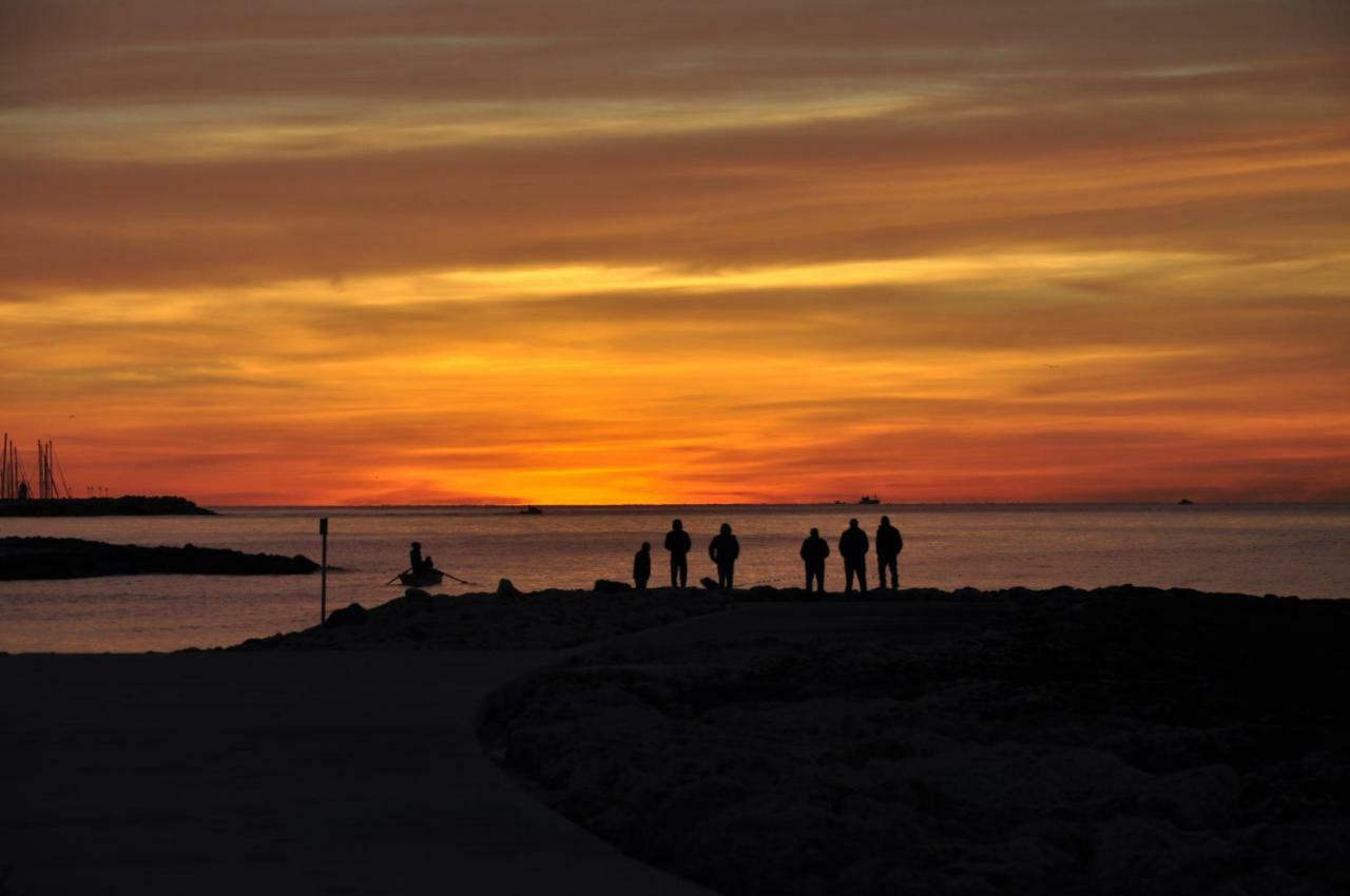 Malaga Beach House, 2 City Bikes, 2 Children'S Bikes, Wifi, Big Terrace, Bbq, Family, Childfriendly Bagian luar foto